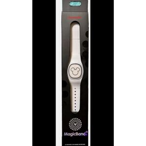 Disney Parks MagicBand+ MagicBand Plus New Solid Cream White Cable Included